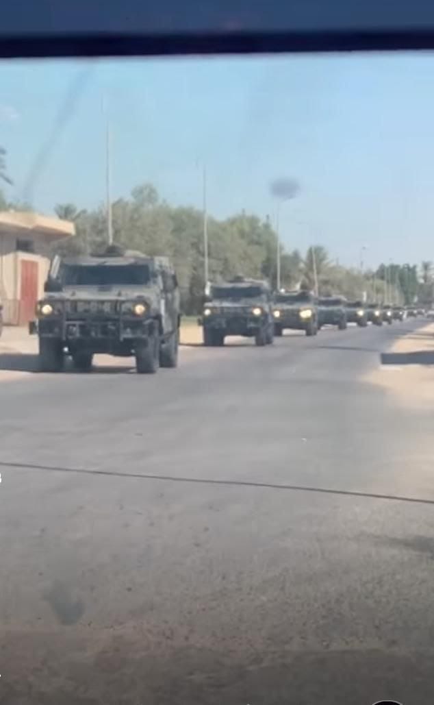 Image accompanying رتل تابع لـ الفيلق_الأوروبي يتوجه هذه اللحظة الى منطقة الحماده .
للعلم هذا أول ظهور علني للفيلق بشكل مسلح