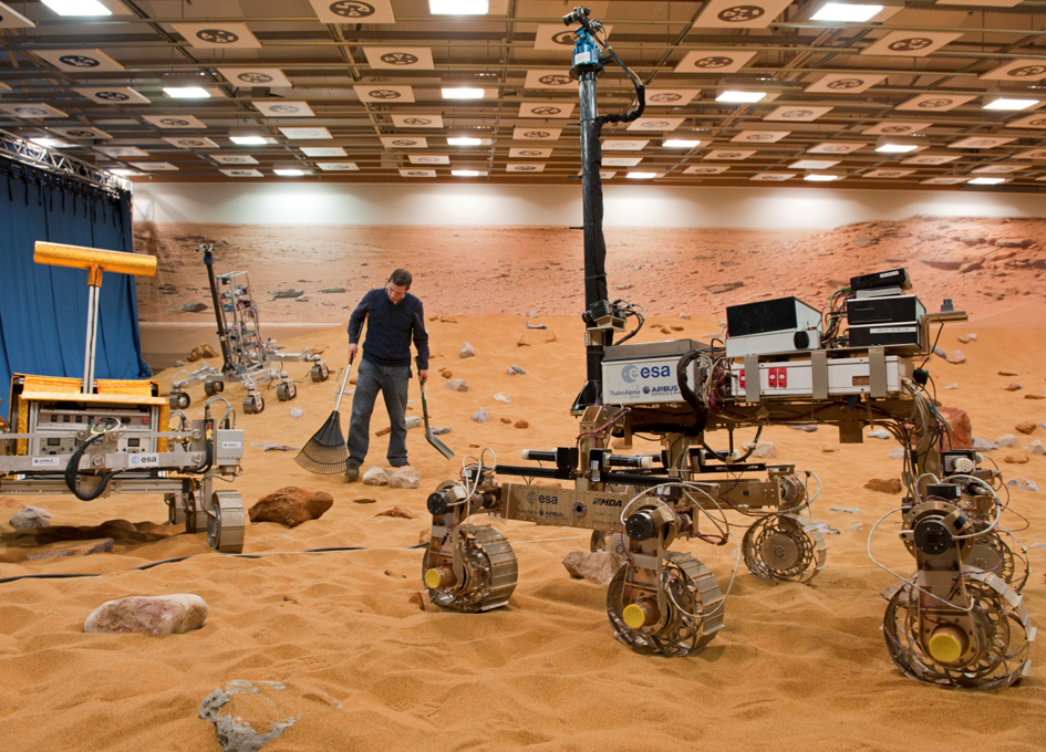 تصوير الوصول إلى المريخ في استوديو